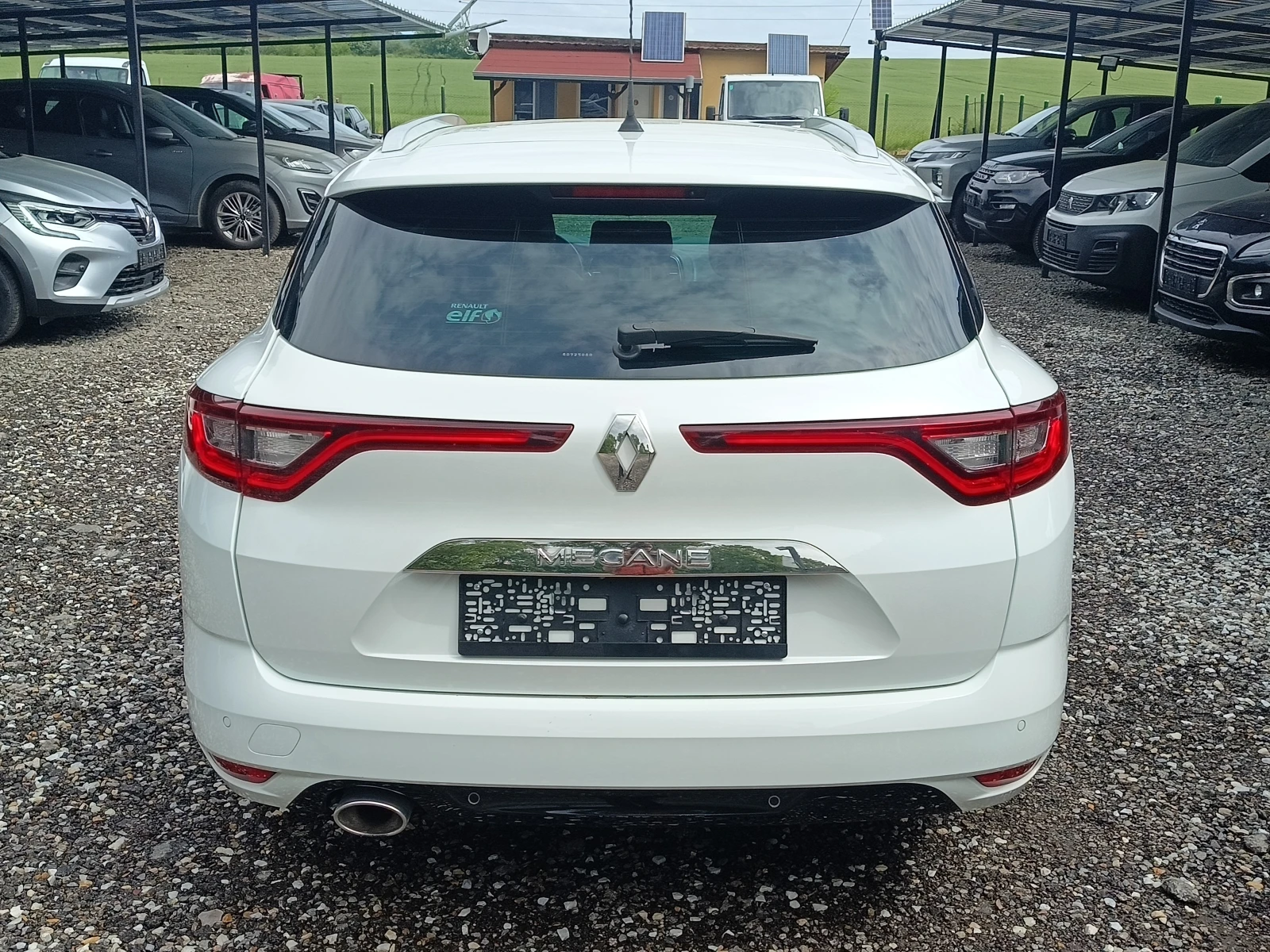 Renault Megane 1.3i Автоматик, снимка 6 - Автомобили и джипове - 54633519
