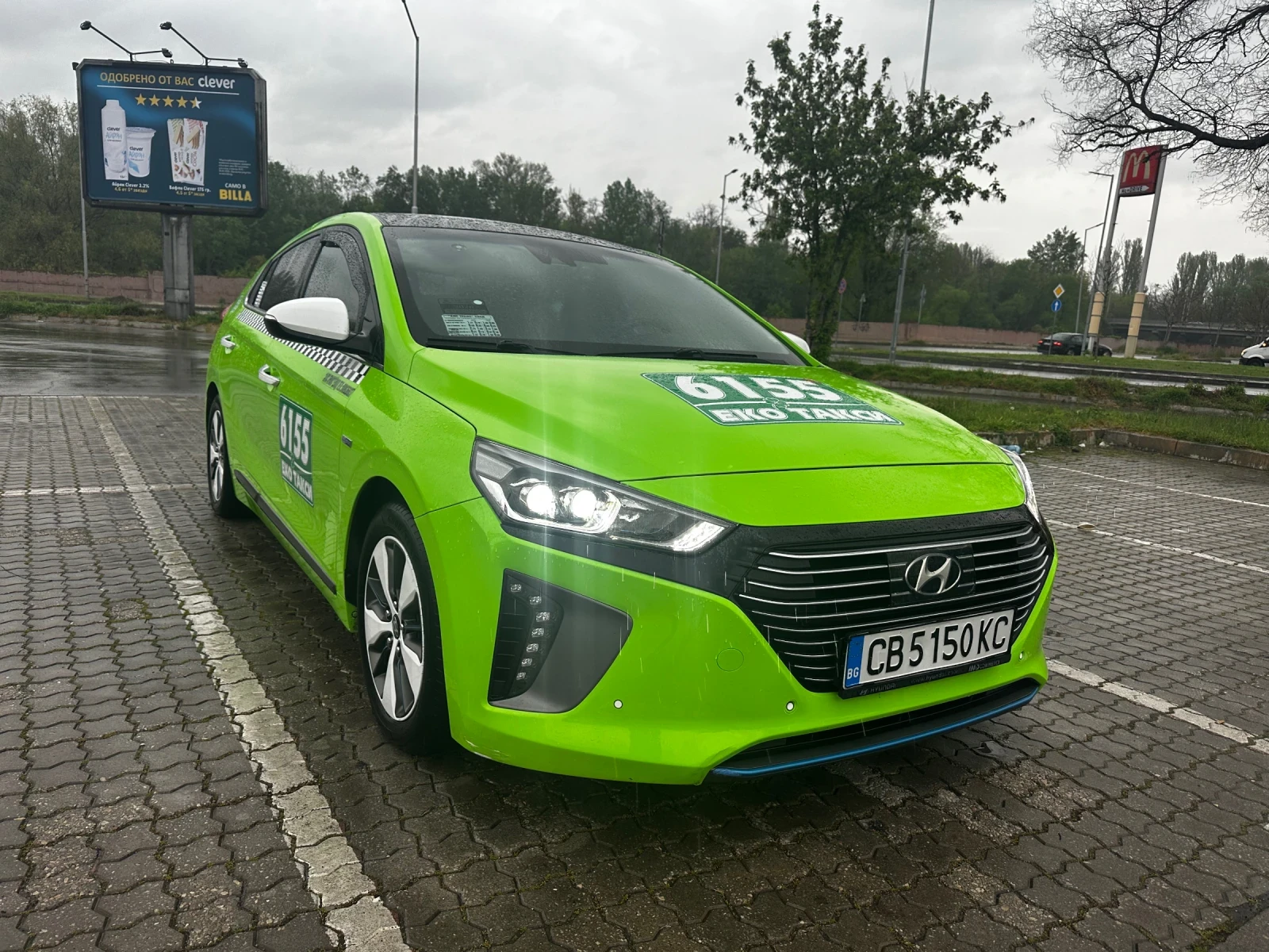 Hyundai Ioniq Plug-in Premium, снимка 7 - Автомобили и джипове - 54828758