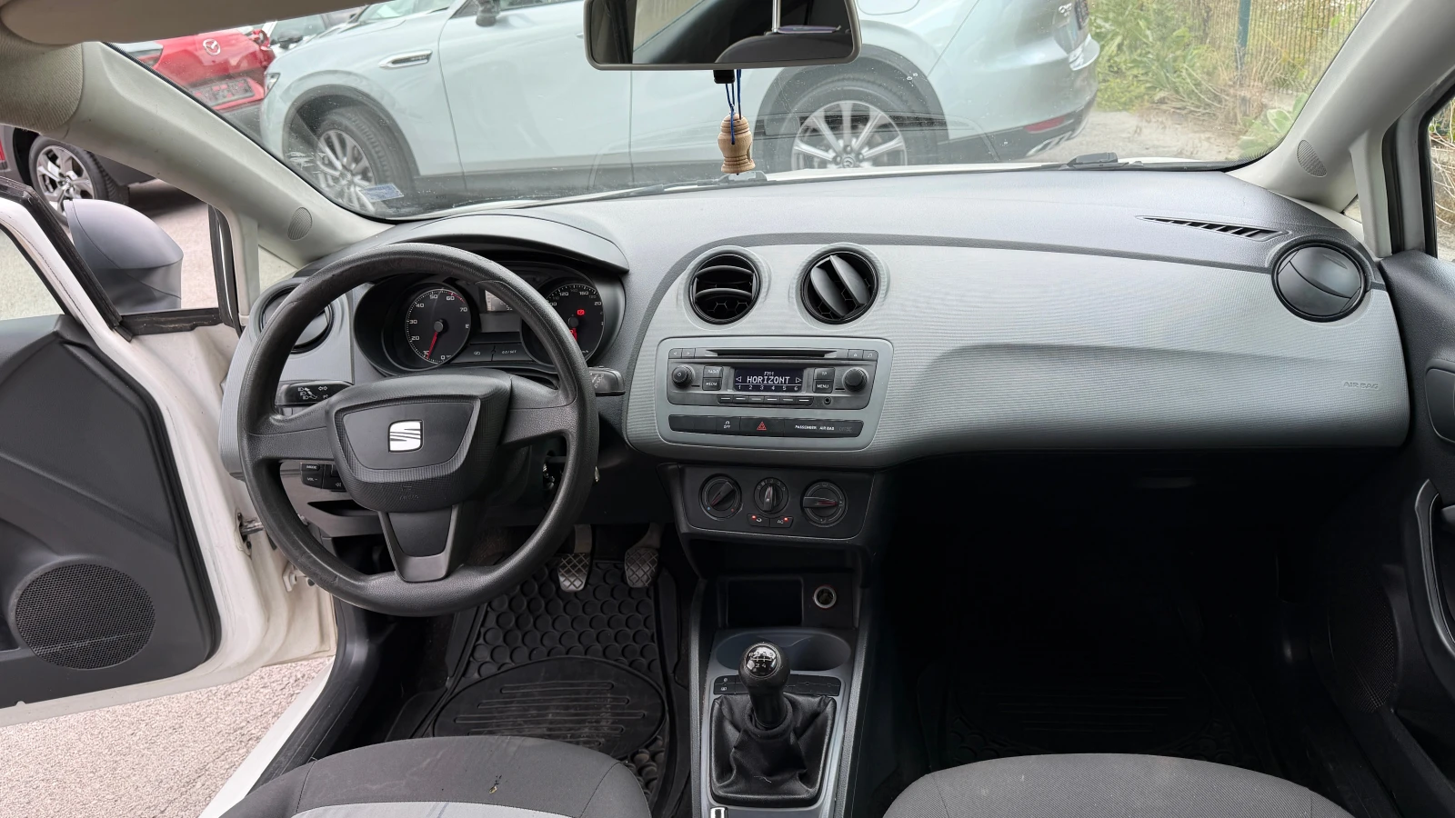 Seat Ibiza 1.4 i 16V, снимка 13 - Автомобили и джипове - 55184602