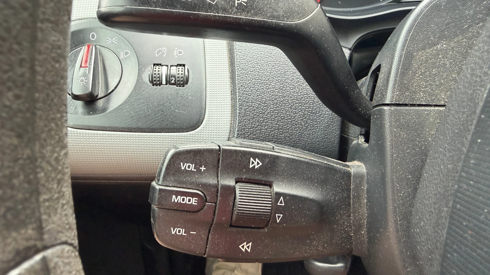Seat Ibiza 1.4 i 16V, снимка 16 - Автомобили и джипове - 55184602