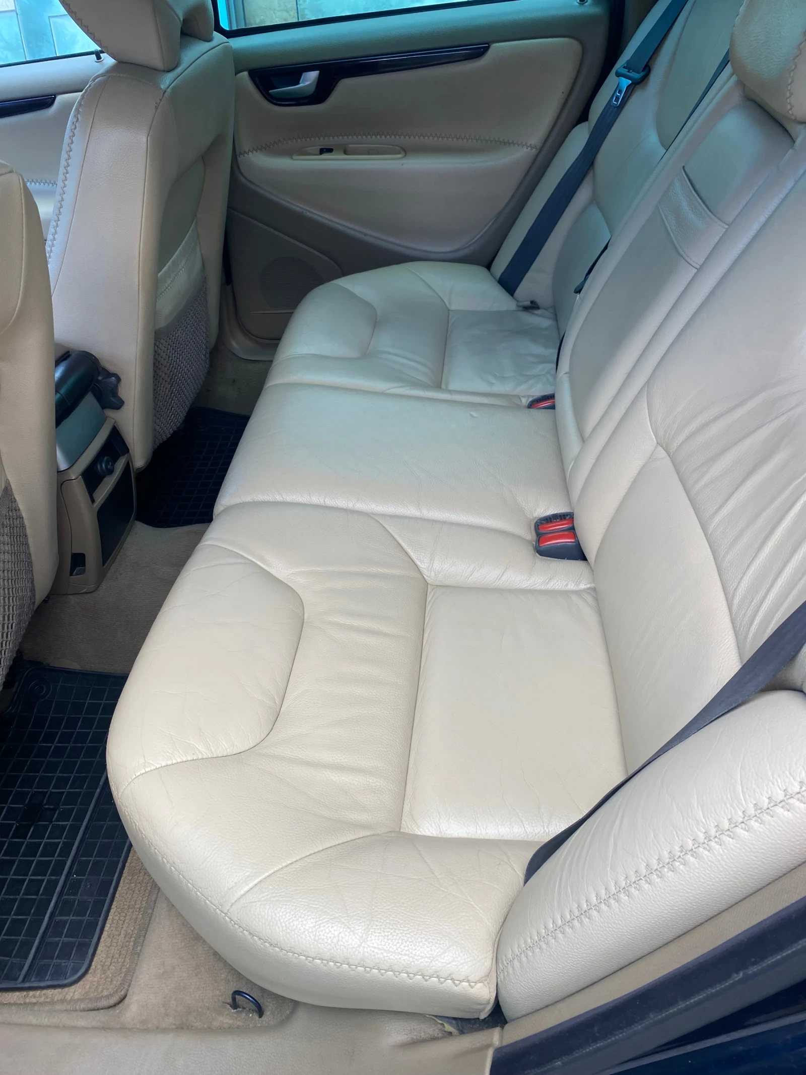 Volvo Xc70, снимка 13 - Автомобили и джипове - 55224445