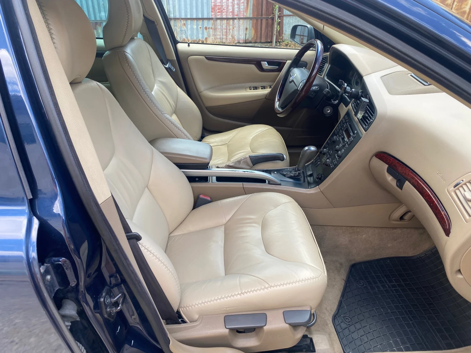 Volvo Xc70, снимка 12 - Автомобили и джипове - 55224445