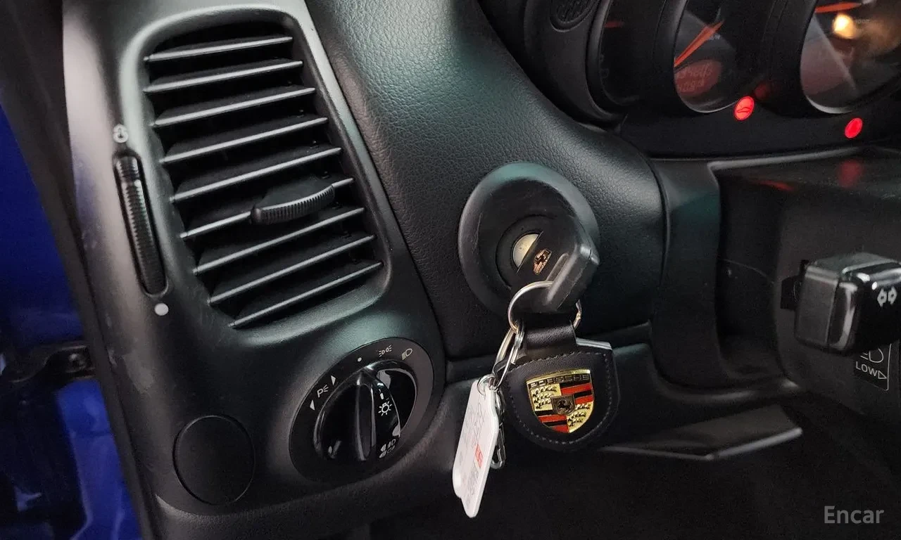 Porsche Carrera 911 996, снимка 16 - Автомобили и джипове - 55328544