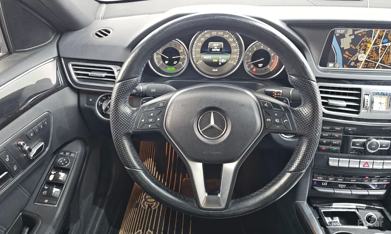 Mercedes-Benz E 300 4MATIC , снимка 10 - Автомобили и джипове - 55475895