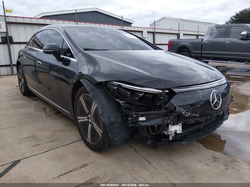 Mercedes-Benz EQS 4MATIC* DISTRONIC* 360* ОБДУХ* КРАЙНАЦЕНА* , снимка 3 - Автомобили и джипове - 55571699