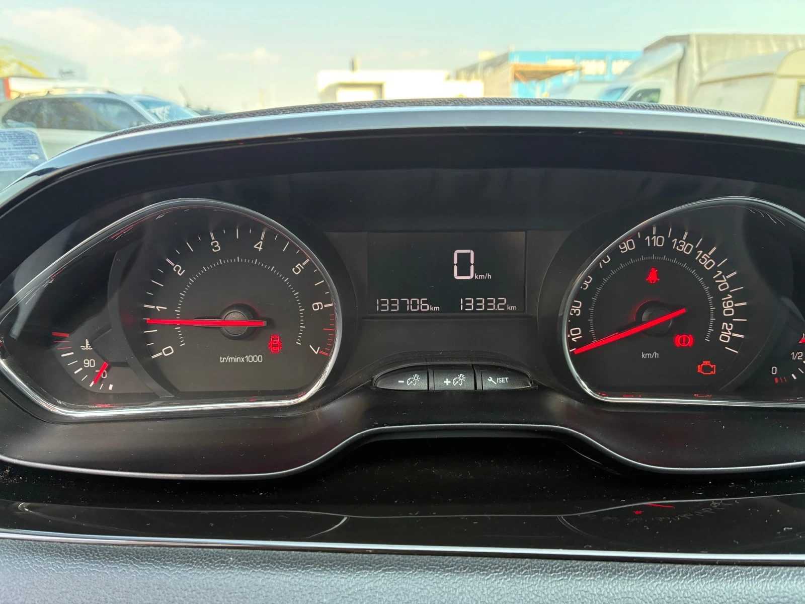 Peugeot 208 1.0VTI | Mobile.bg � ����������� 17