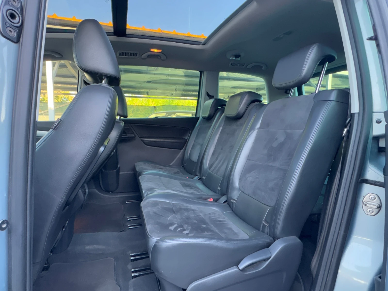 VW Sharan 2.0 TDI 7MESTA AVTOMAT PANO , снимка 5 - Автомобили и джипове - 56024078
