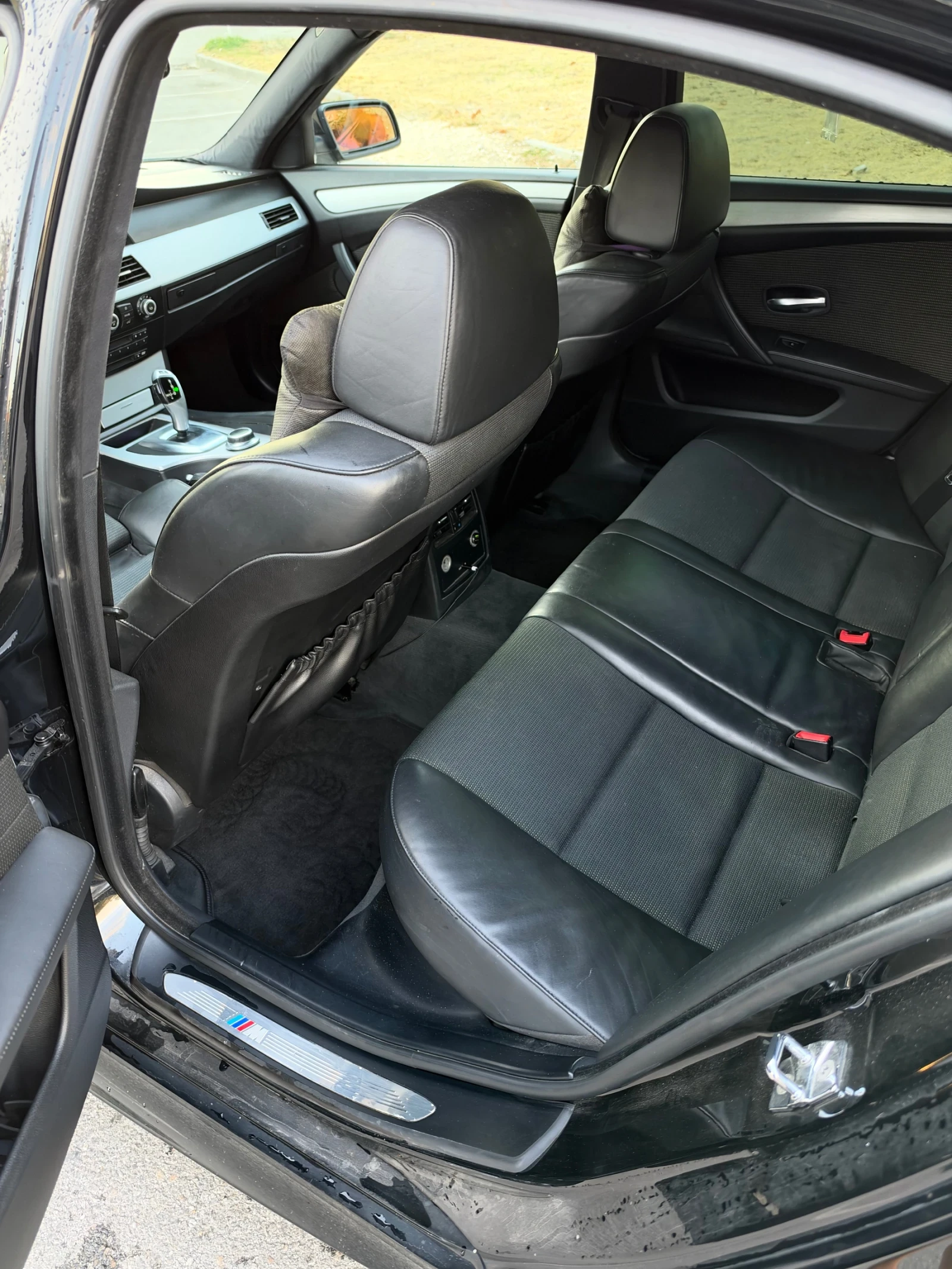 BMW 530 LCI, M-Pack, снимка 10 - Автомобили и джипове - 56404244