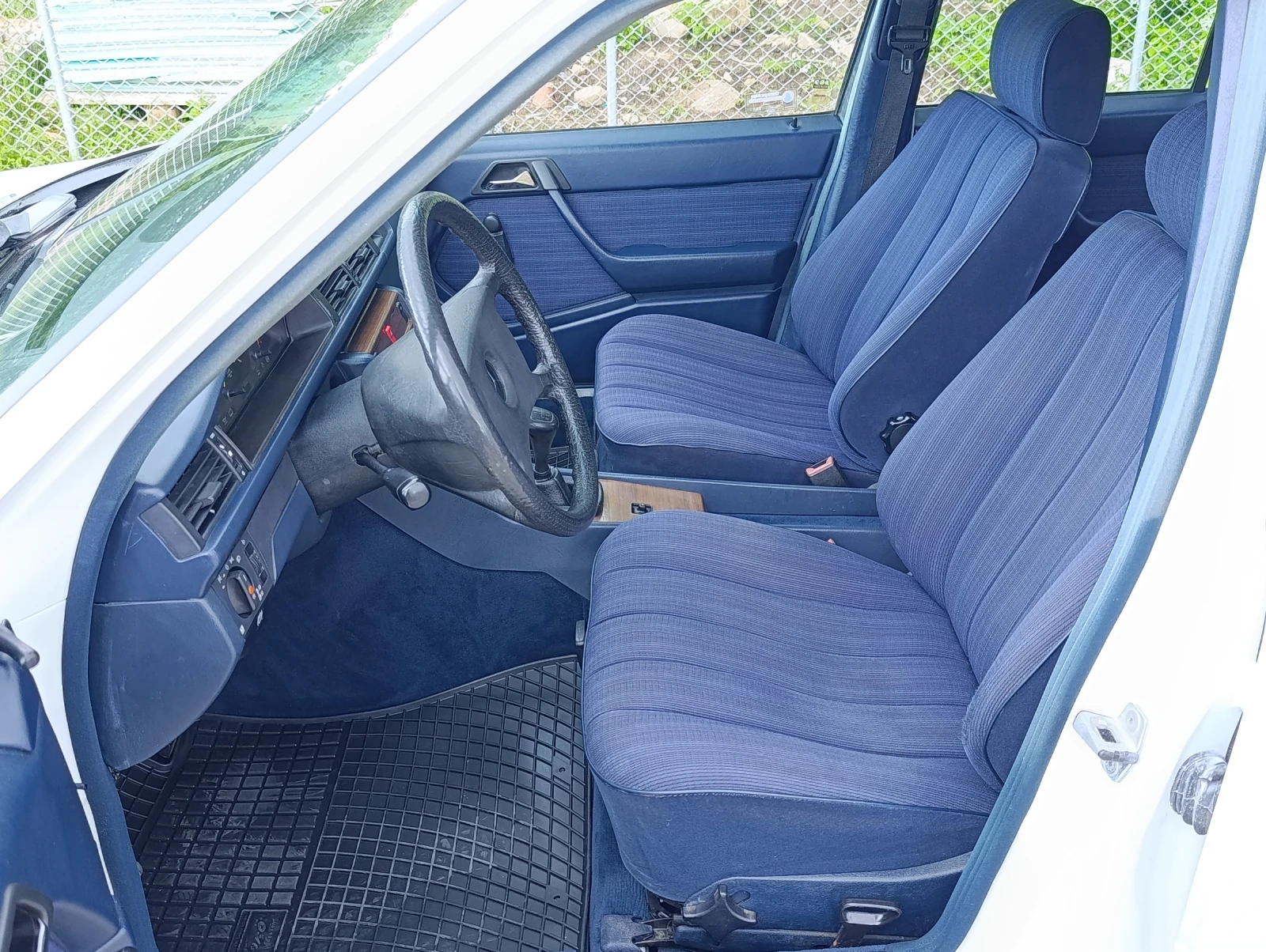 Mercedes-Benz E 250 Diesel , снимка 6 - Автомобили и джипове - 56536765