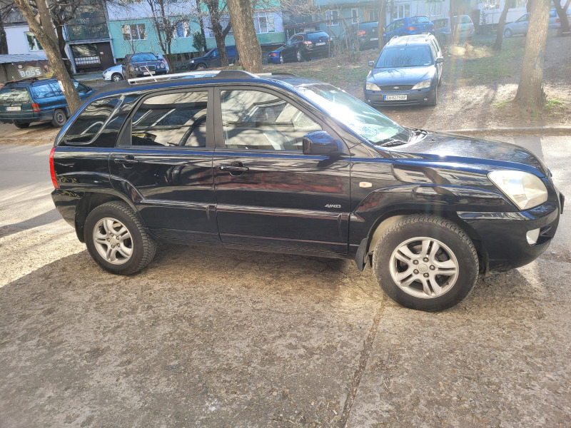 Kia Sportage, снимка 2 - Автомобили и джипове - 46733364