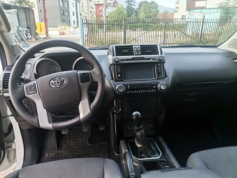 Toyota Land cruiser 2.8 D4D , снимка 12 - Автомобили и джипове - 47427483