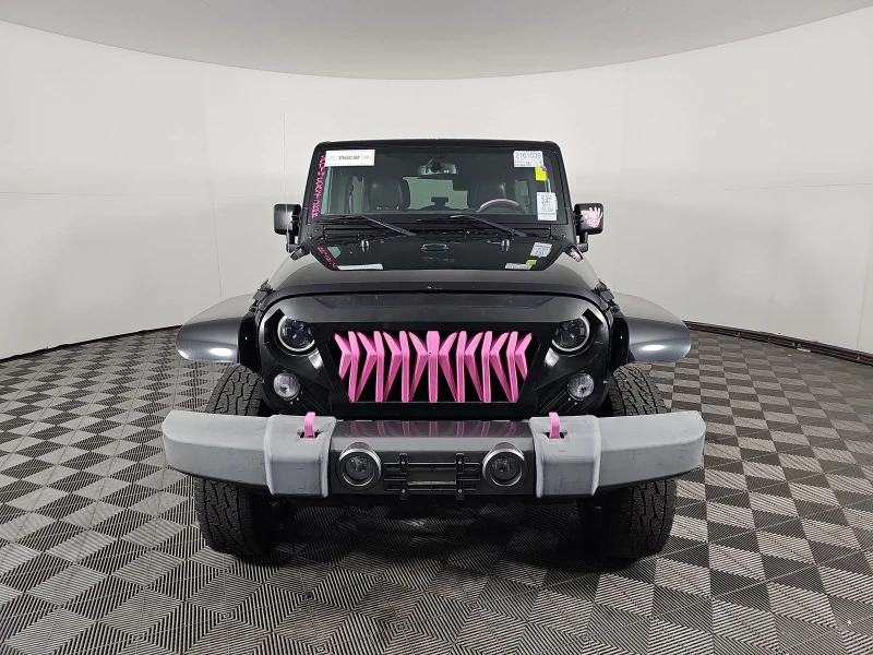 Jeep Wrangler Unlimited Freedom Edition, снимка 13 - Автомобили и джипове - 47633256