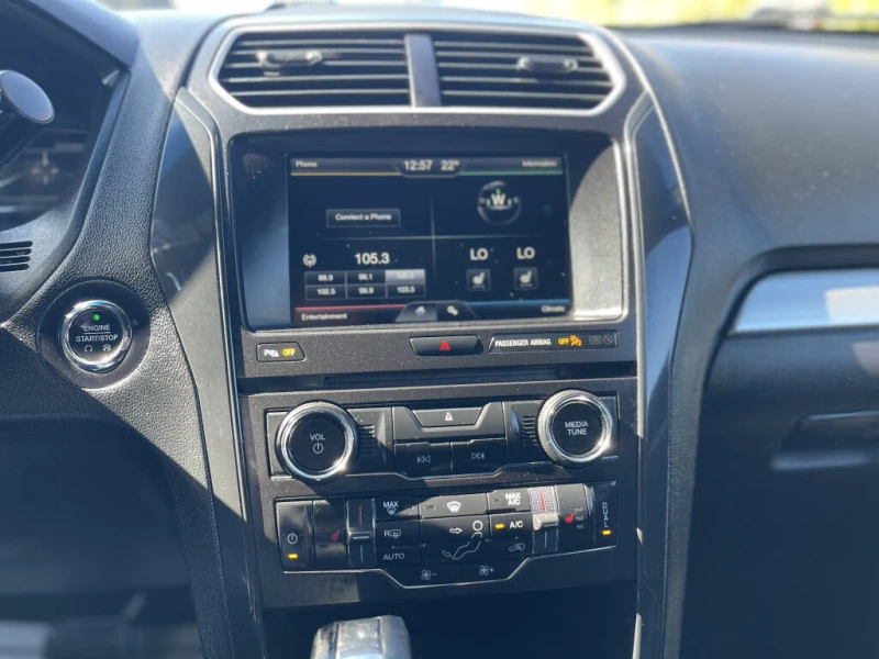 Ford Explorer XLT* 4WD* 7-местен* Pano* Подгрев, снимка 12 - Автомобили и джипове - 52699472