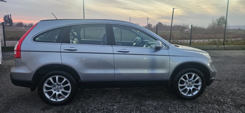 Honda Cr-v 2.4i executive 4X4 , снимка 4 - Автомобили и джипове - 52658342