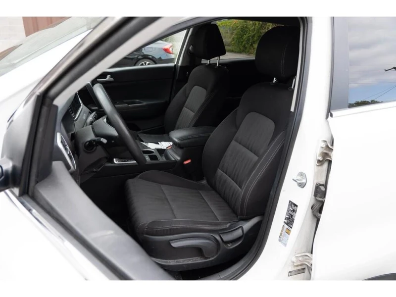 Kia Sportage * LX * CARFAX * ЦЕНА ДО БГ, снимка 11 - Автомобили и джипове - 52740488