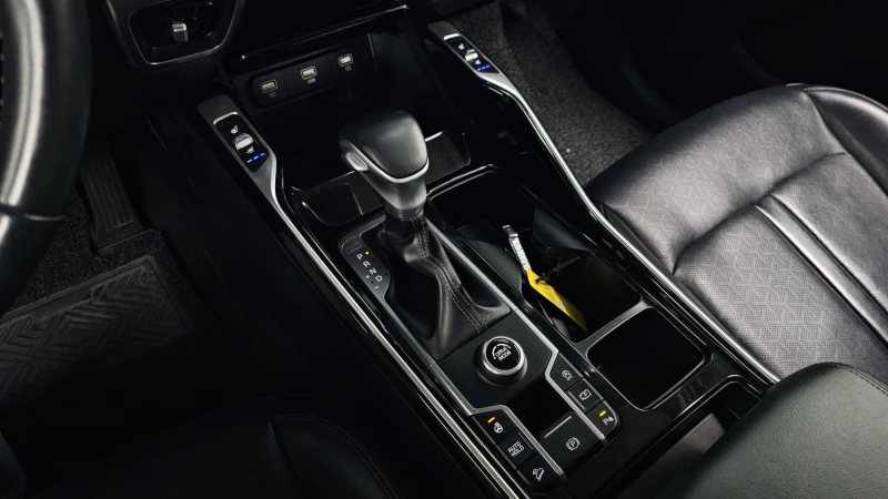 Kia Sorento 2.2CRDI/Пълна сервизна !!!, снимка 12 - Автомобили и джипове - 53371912