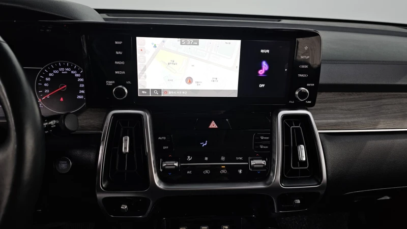 Kia Sorento 2.2CRDI/Пълна сервизна !!!, снимка 11 - Автомобили и джипове - 53371912