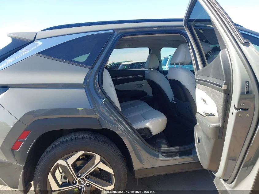 Hyundai Tucson 2.5L I-4 DI, DOHC, VVT, 187HP Front Wheel Drive | Mobile.bg � ����������� 13