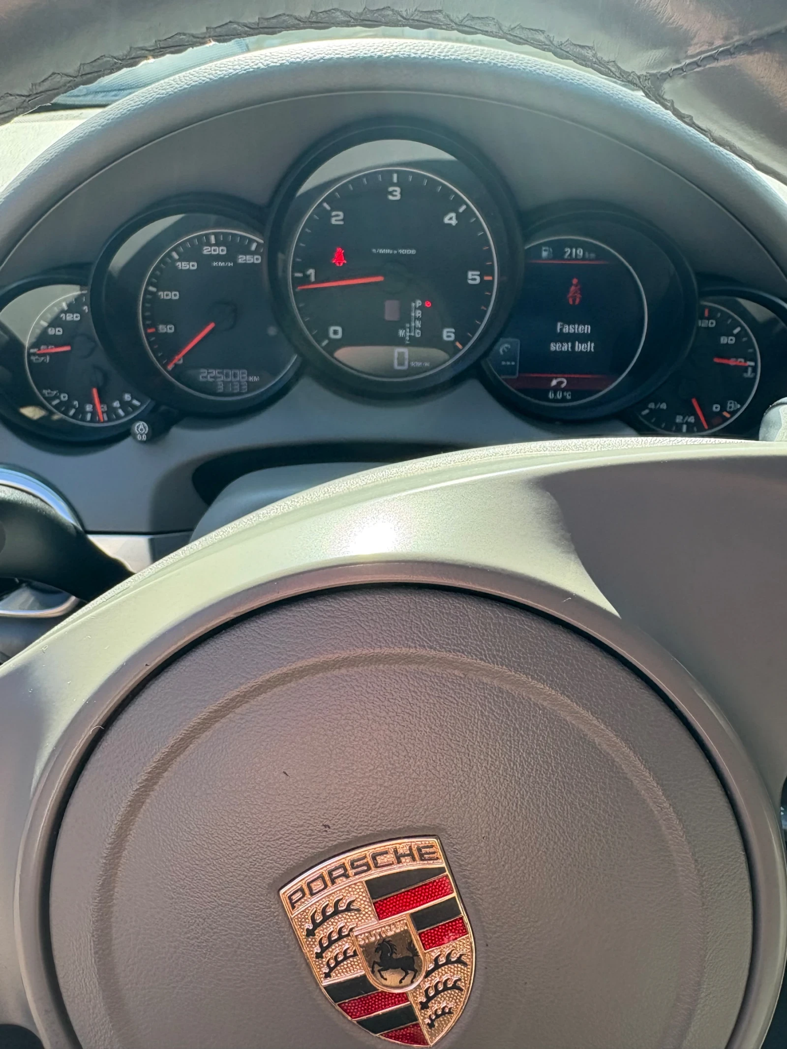 Porsche Cayenne  - изображение 9