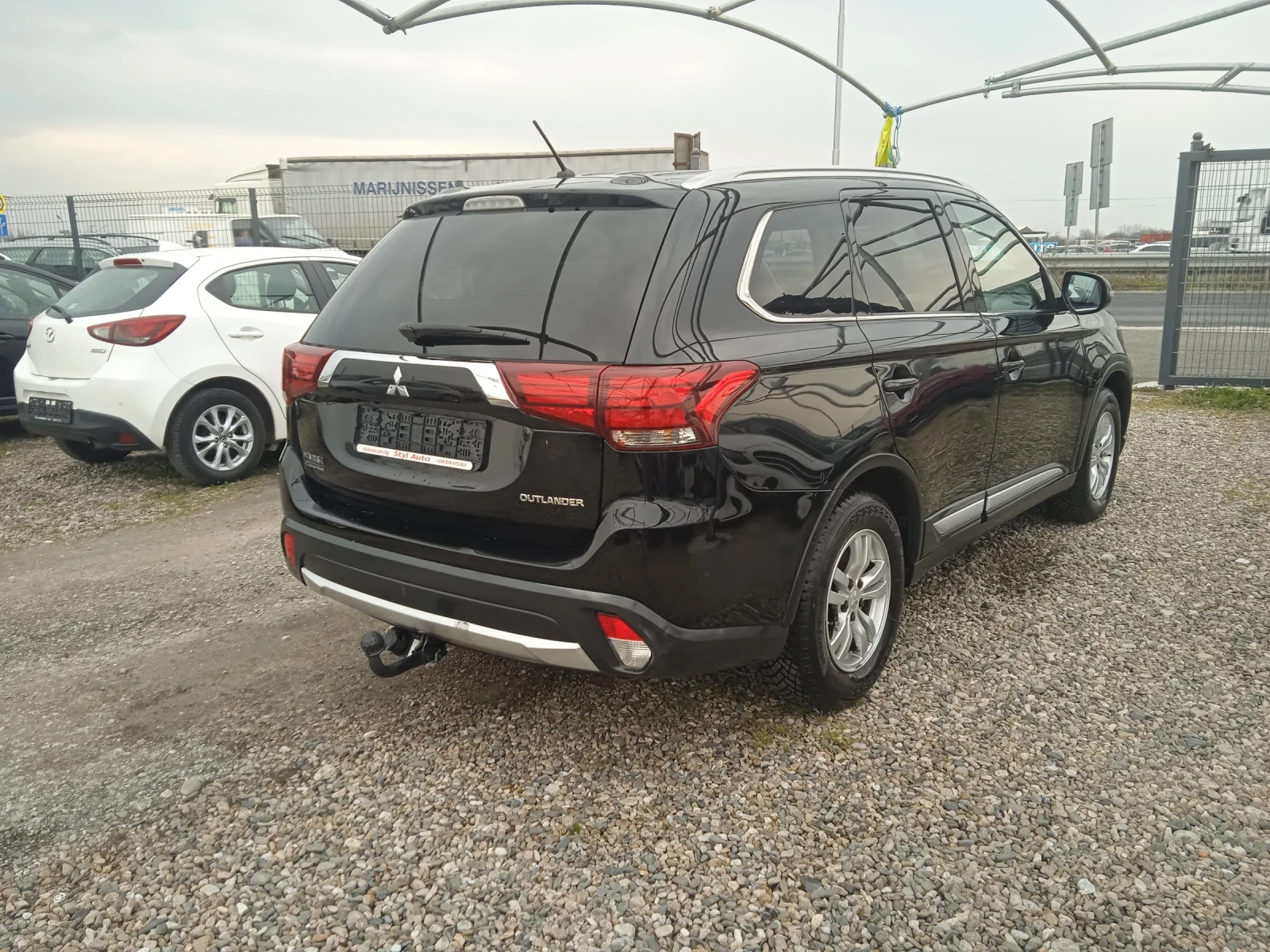 Mitsubishi Outlander Elegance 2.0i, снимка 4 - Автомобили и джипове - 53809262