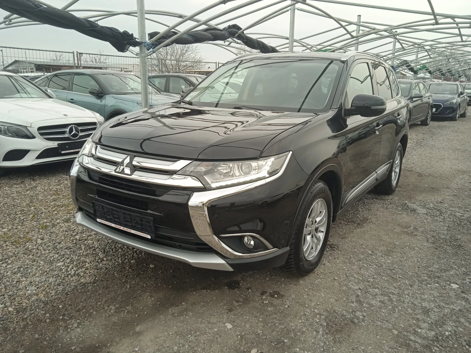 Mitsubishi Outlander Elegance 2.0i
