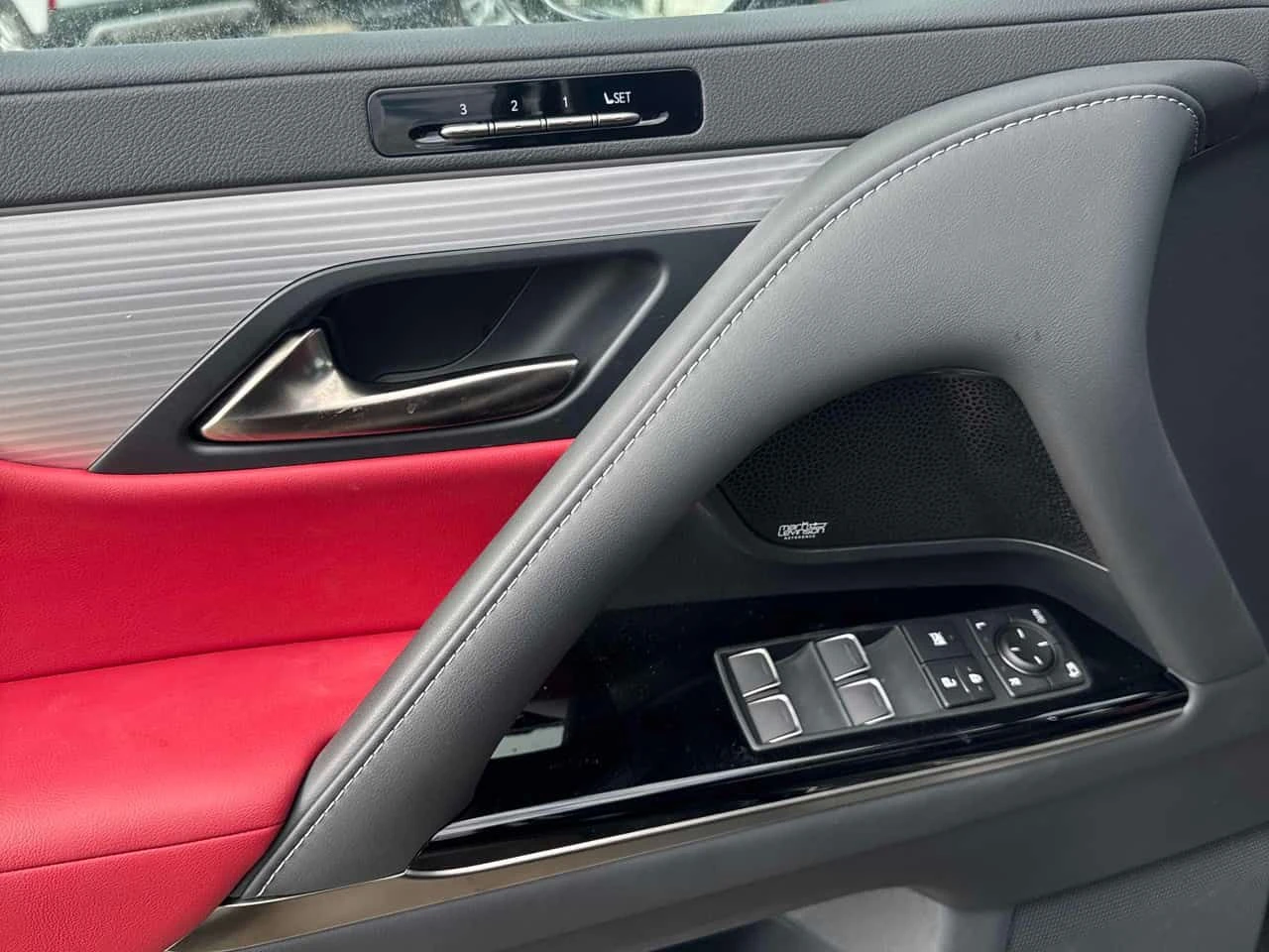 Lexus LX 600 /360/DIS/MARK LEVINSON/HEAD UP, снимка 13 - Автомобили и джипове - 53924162