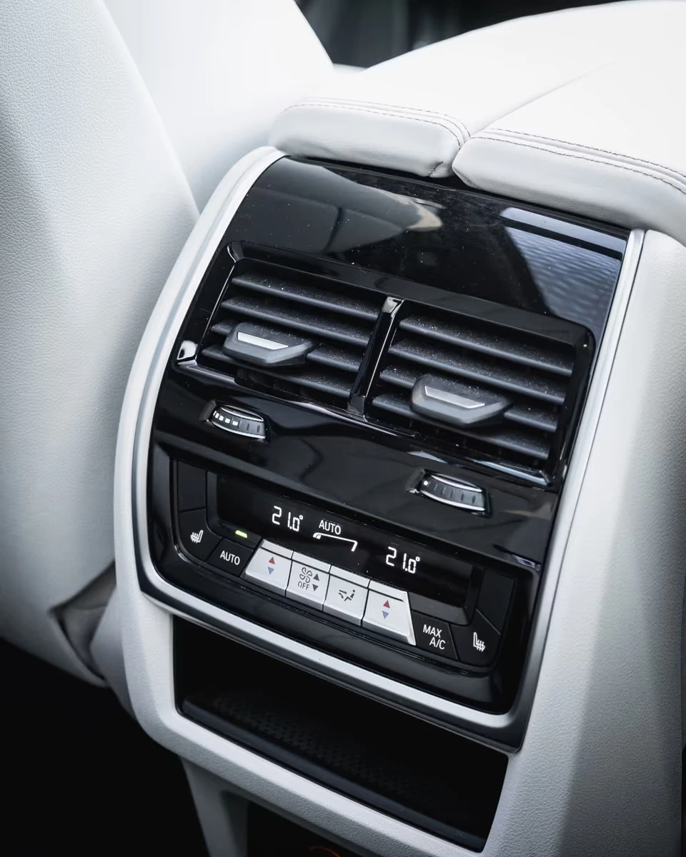 BMW X7 xDrive40i/340HP/7S/M-SPORT/PANO/360/MEMO/H&K/196q | Mobile.bg � ����������� 13