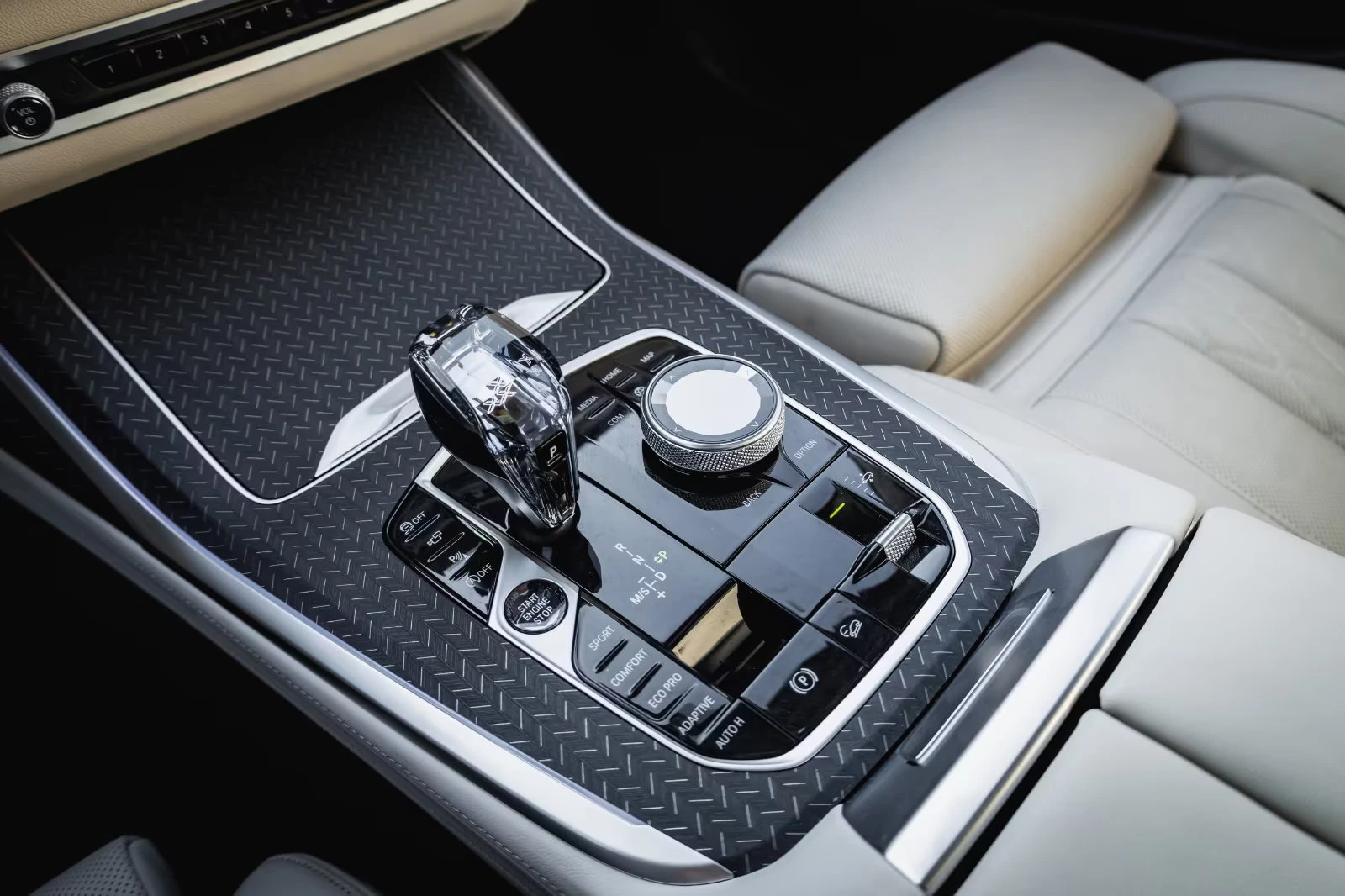 BMW X7 xDrive40i/340HP/7S/M-SPORT/PANO/360/MEMO/H&K/196q | Mobile.bg � ����������� 9