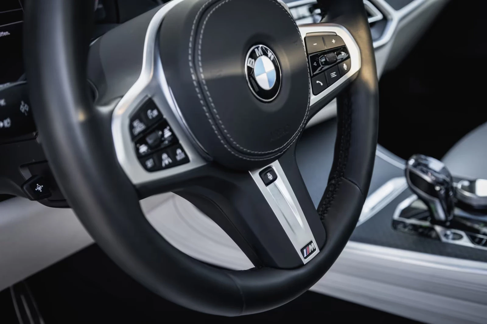 BMW X7 xDrive40i/340HP/7S/M-SPORT/PANO/360/MEMO/H&K/196q | Mobile.bg � ����������� 6