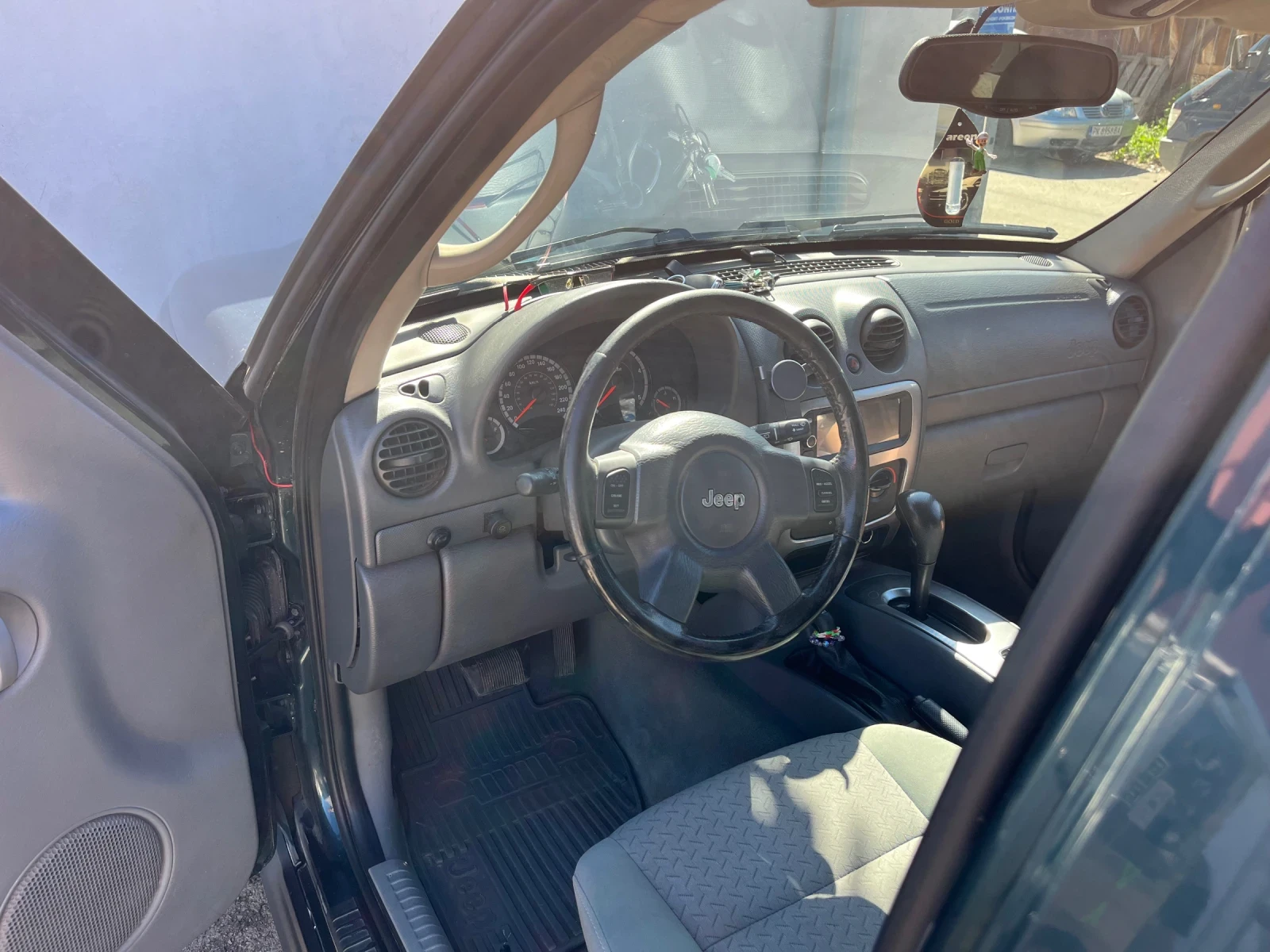 Jeep Cherokee, снимка 8 - Автомобили и джипове - 54772425