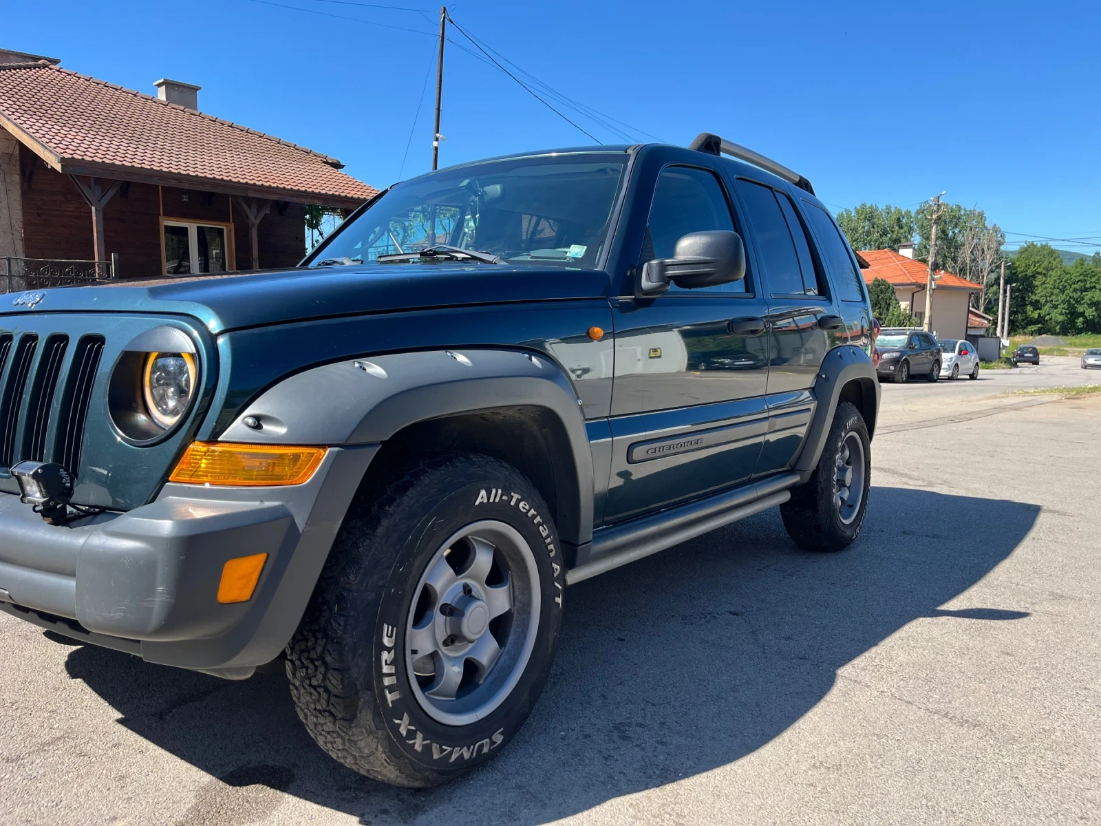 Jeep Cherokee, снимка 4 - Автомобили и джипове - 54772425