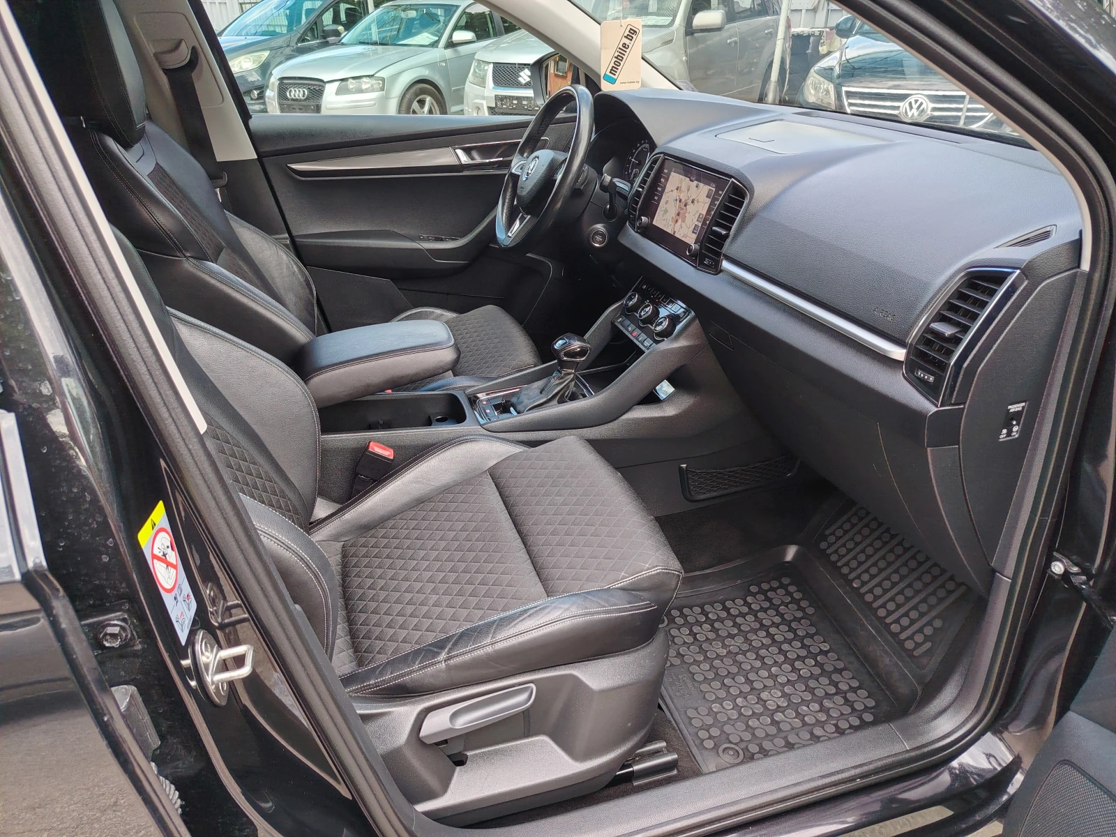 Skoda Karoq 1.6 GAZ BENZIN 116, снимка 12 - Автомобили и джипове - 54928380