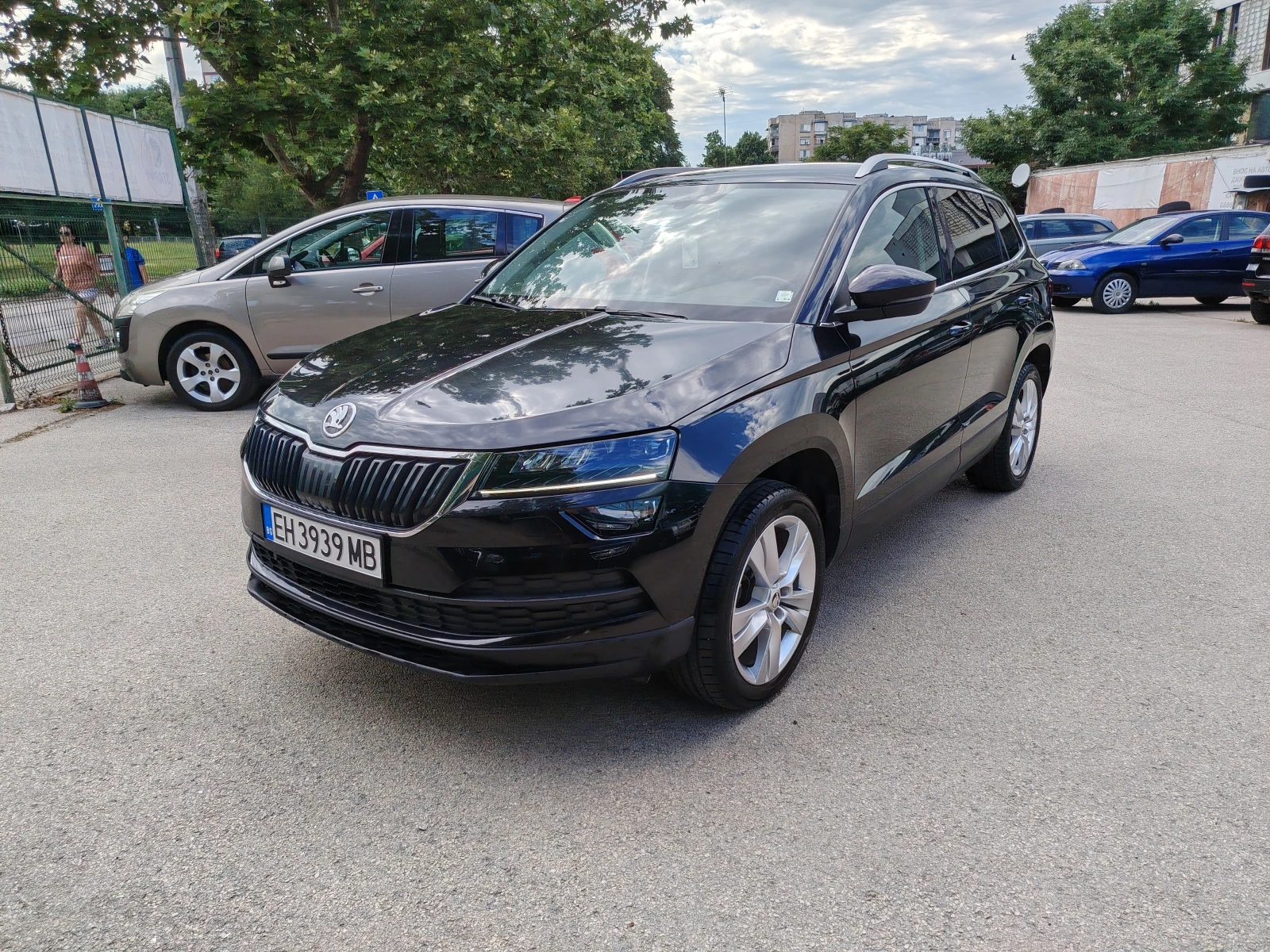 Skoda Karoq 1.6 GAZ BENZIN 116, снимка 3 - Автомобили и джипове - 54928380