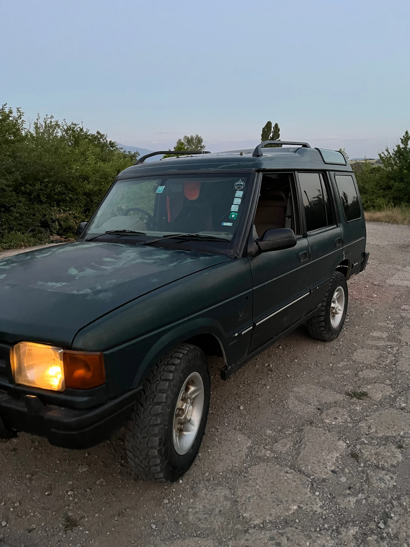 Land Rover Discovery 2.5 tdi, снимка 2 - Автомобили и джипове - 55364873