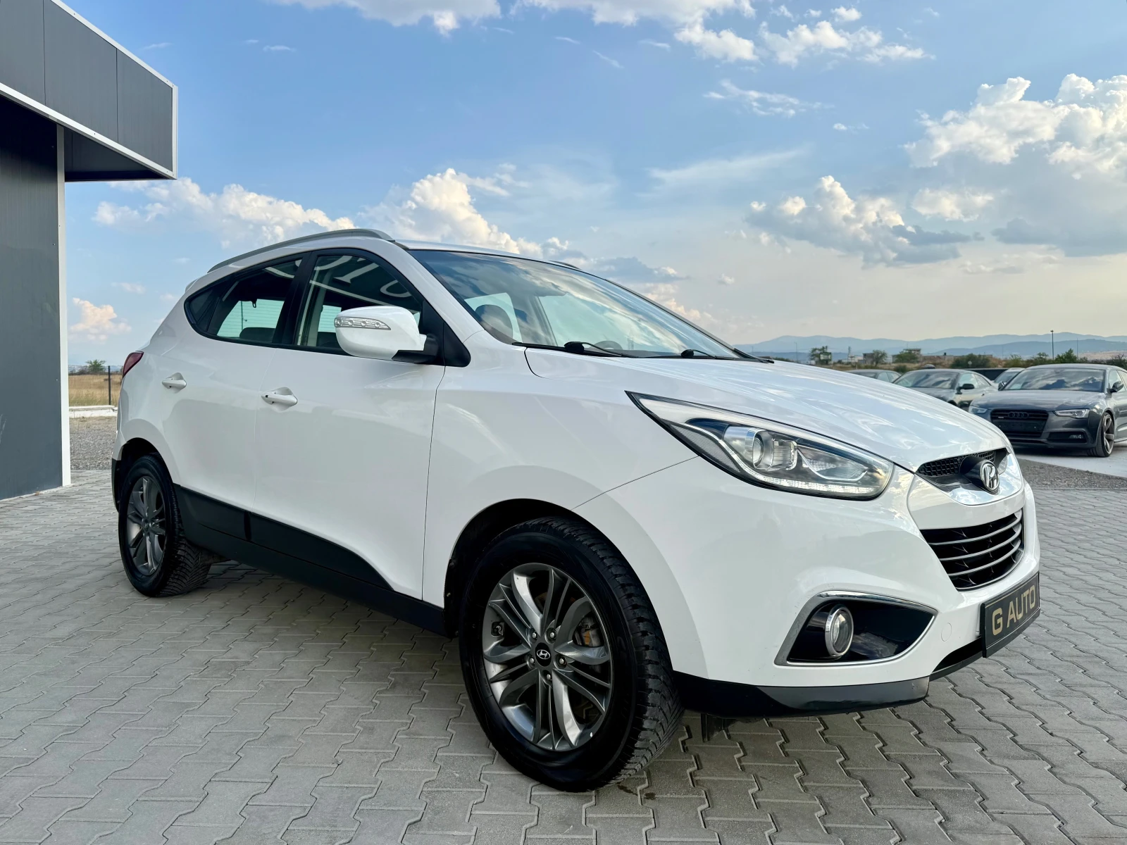 Hyundai IX35 1.7 crdi Собствен лизинг !!! Face lift full, снимка 3 - Автомобили и джипове - 55796761