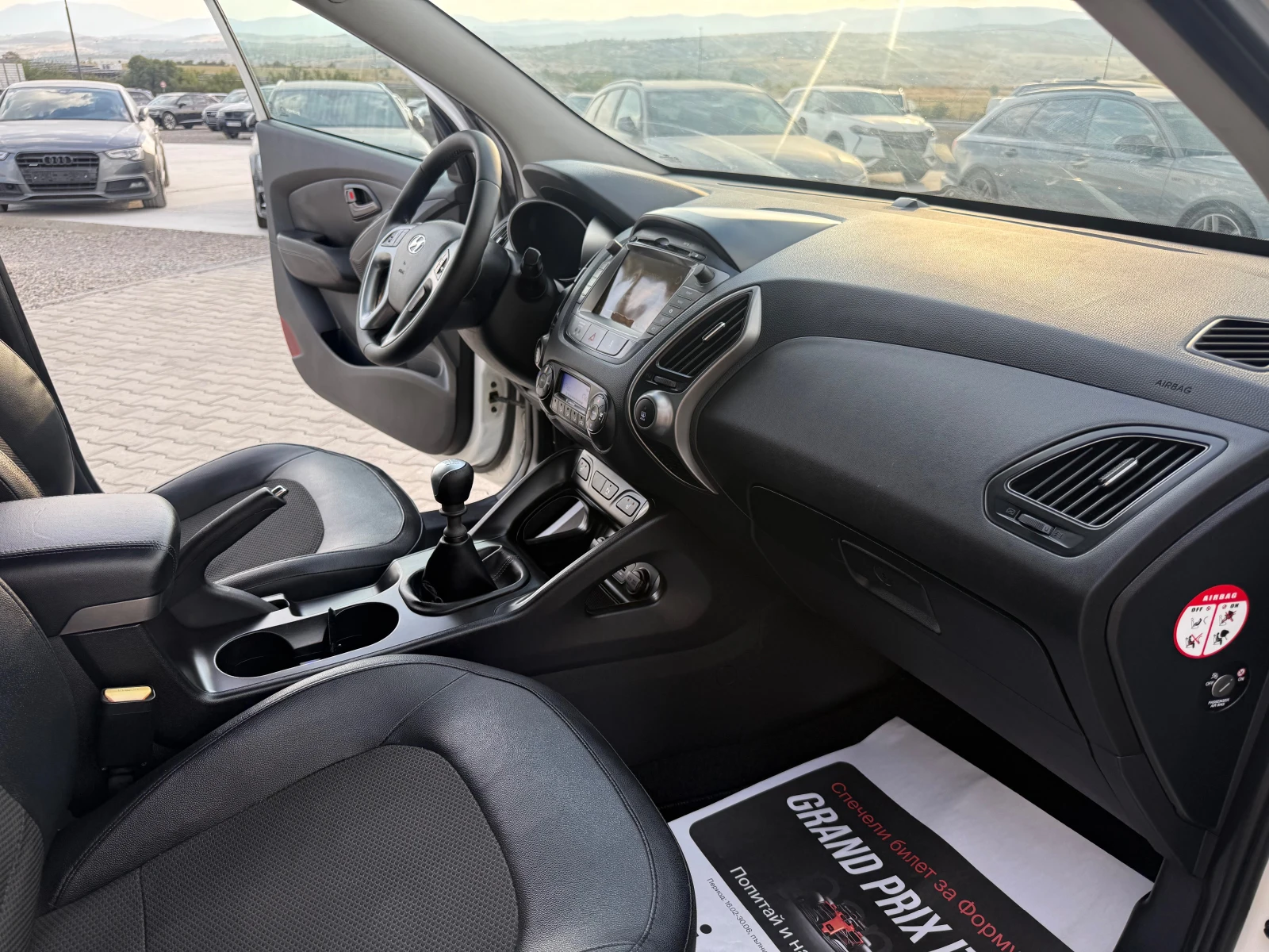 Hyundai IX35 1.7 crdi Собствен лизинг !!! Face lift full, снимка 11 - Автомобили и джипове - 55796761