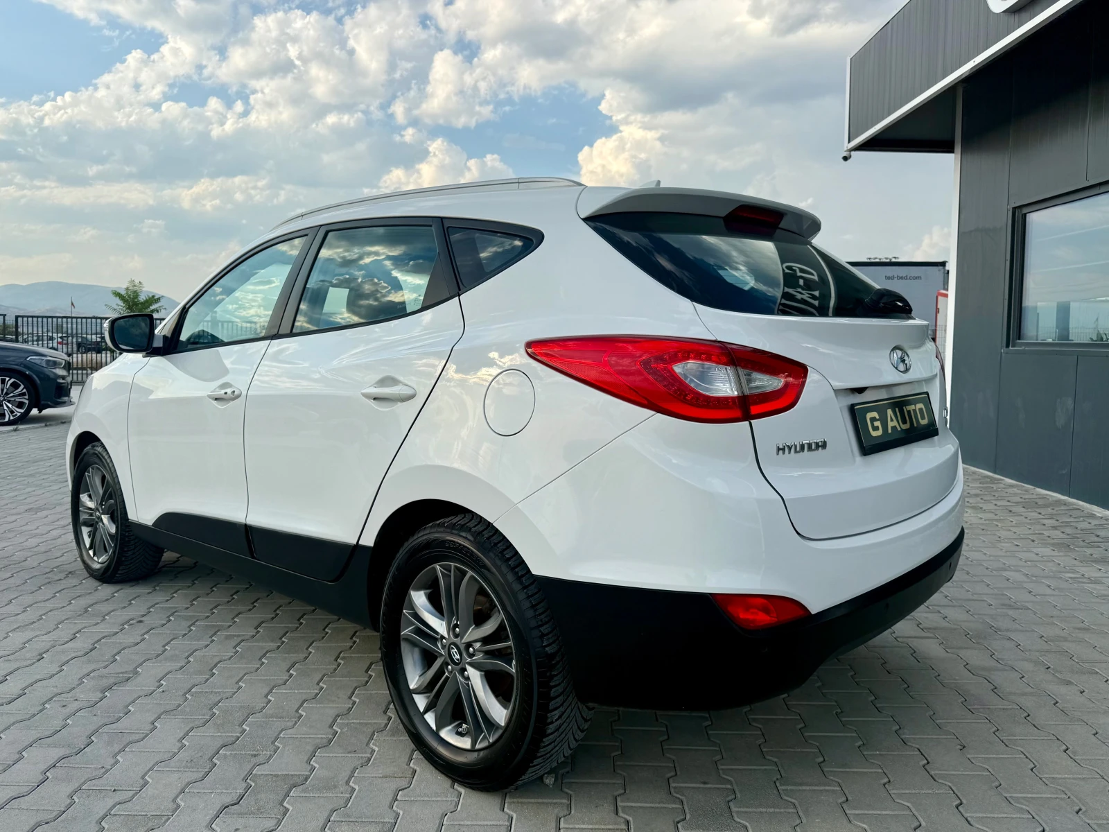 Hyundai IX35 1.7 crdi Собствен лизинг !!! Face lift full, снимка 7 - Автомобили и джипове - 55796761
