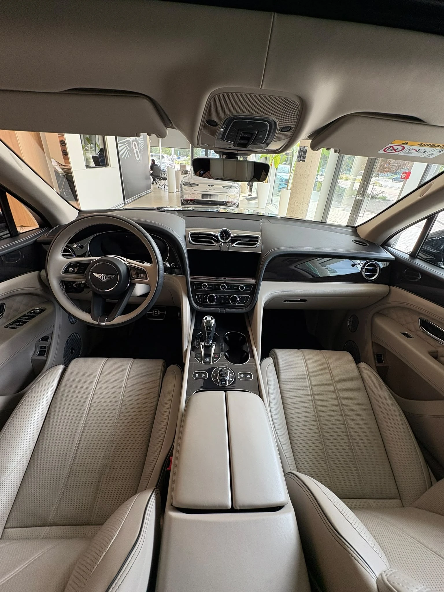 Bentley Bentayga 4.0 V8 4WD, снимка 4 - Автомобили и джипове - 55808818