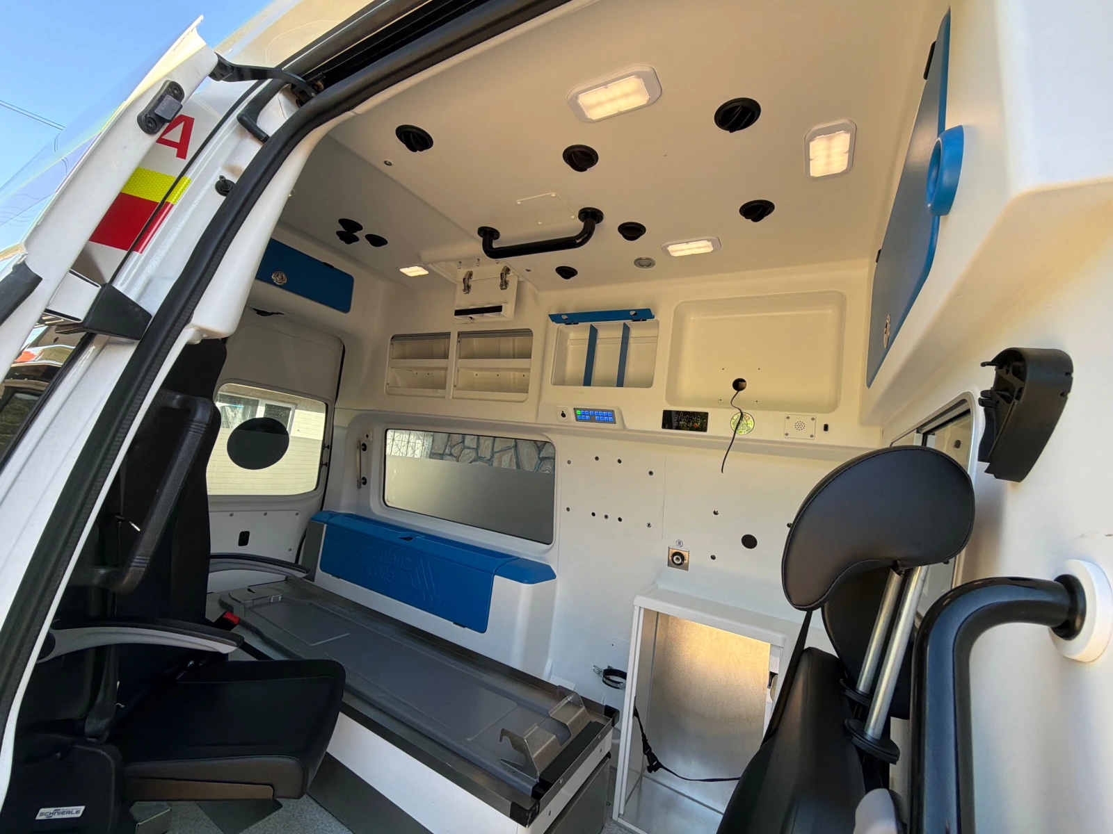 VW Transporter ЛИНЕЙКА 4x4 2.0 МAXI EURO 6 , снимка 9 - Бусове и автобуси - 54955438