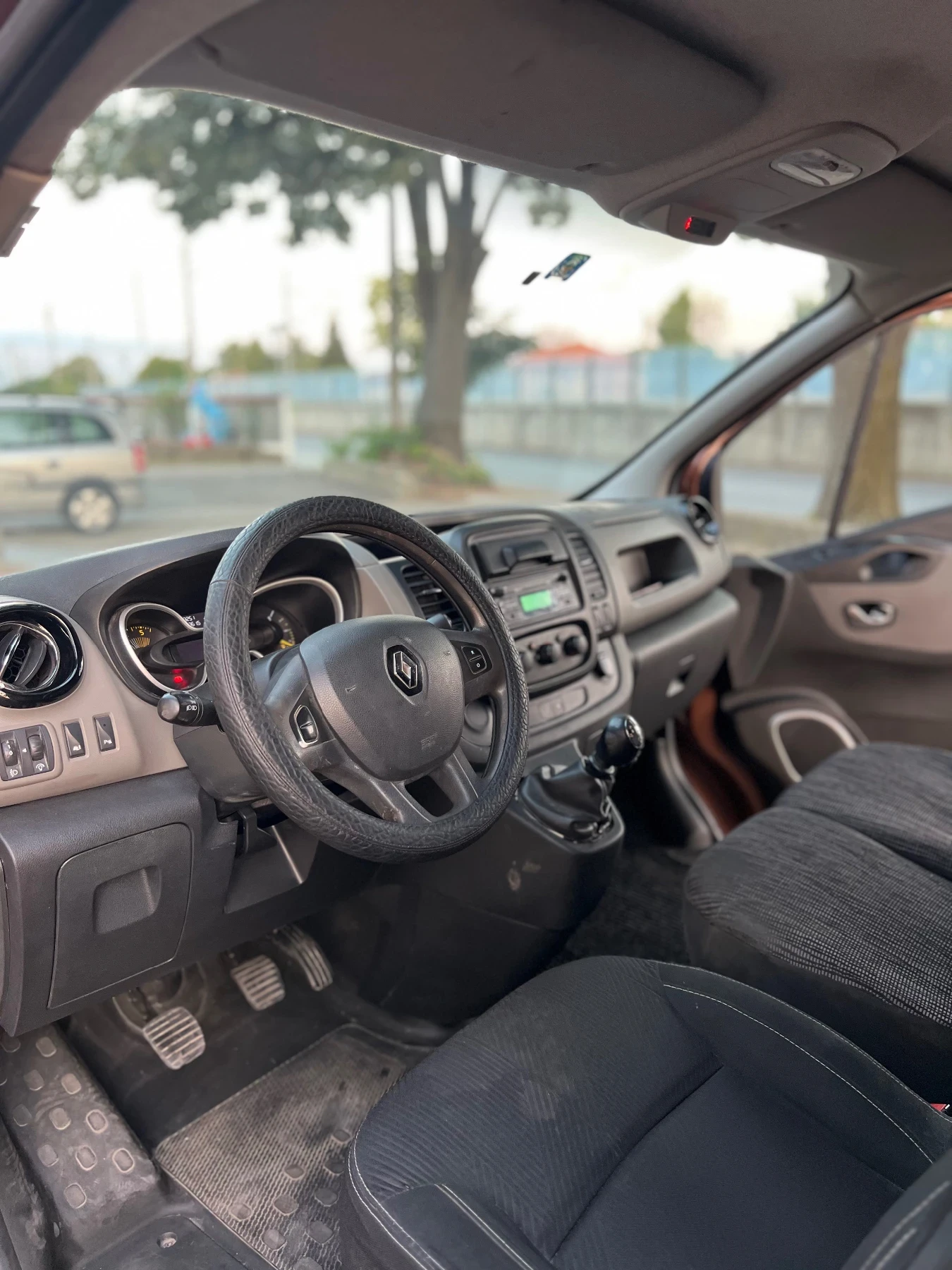 Renault Trafic 1.6DCi Klima Swiss, снимка 7 - Бусове и автобуси - 55715704