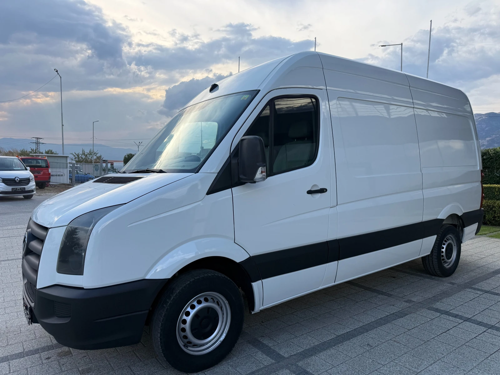 VW Crafter 2.5TDI Климатроник L2H2 Еuro 5 , снимка 4 - Бусове и автобуси - 56166677