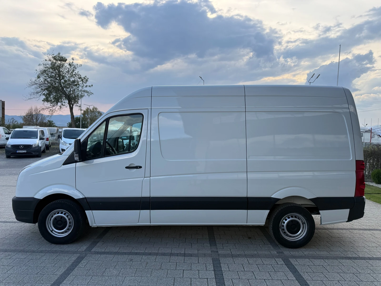 VW Crafter 2.5TDI Климатроник L2H2 Еuro 5 , снимка 5 - Бусове и автобуси - 56166677