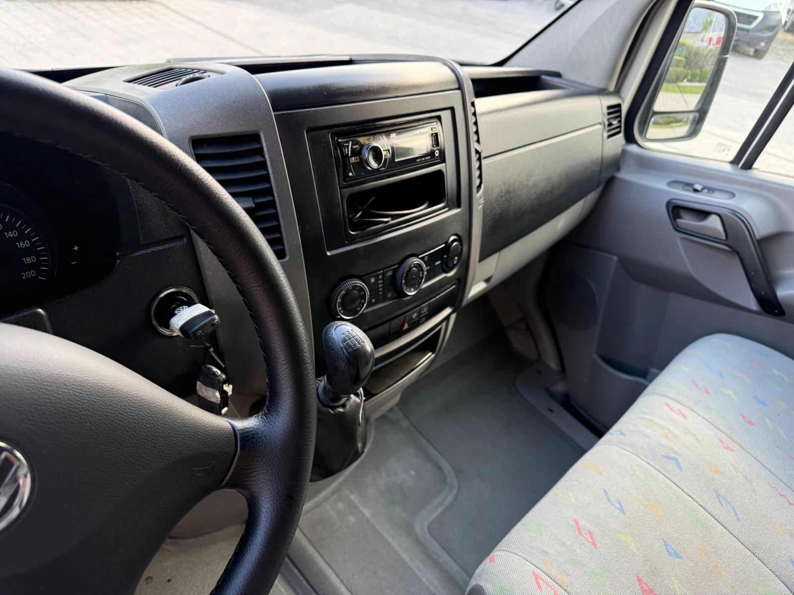 VW Crafter 2.5TDI Климатроник L2H2 Еuro 5 , снимка 13 - Бусове и автобуси - 56166677