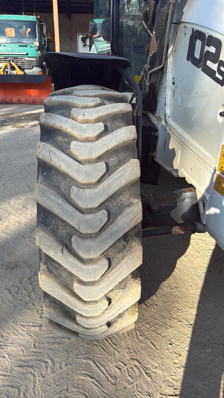 ����� Hidromek 102S 4x4x4 | Mobile.bg � ����������� 10