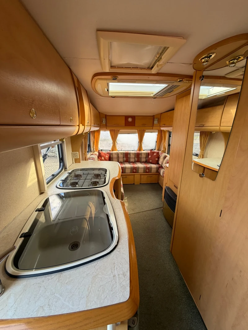 Каравана Burstner Bailey Pageant Series 5, снимка 13 - Каравани и кемпери - 53404782