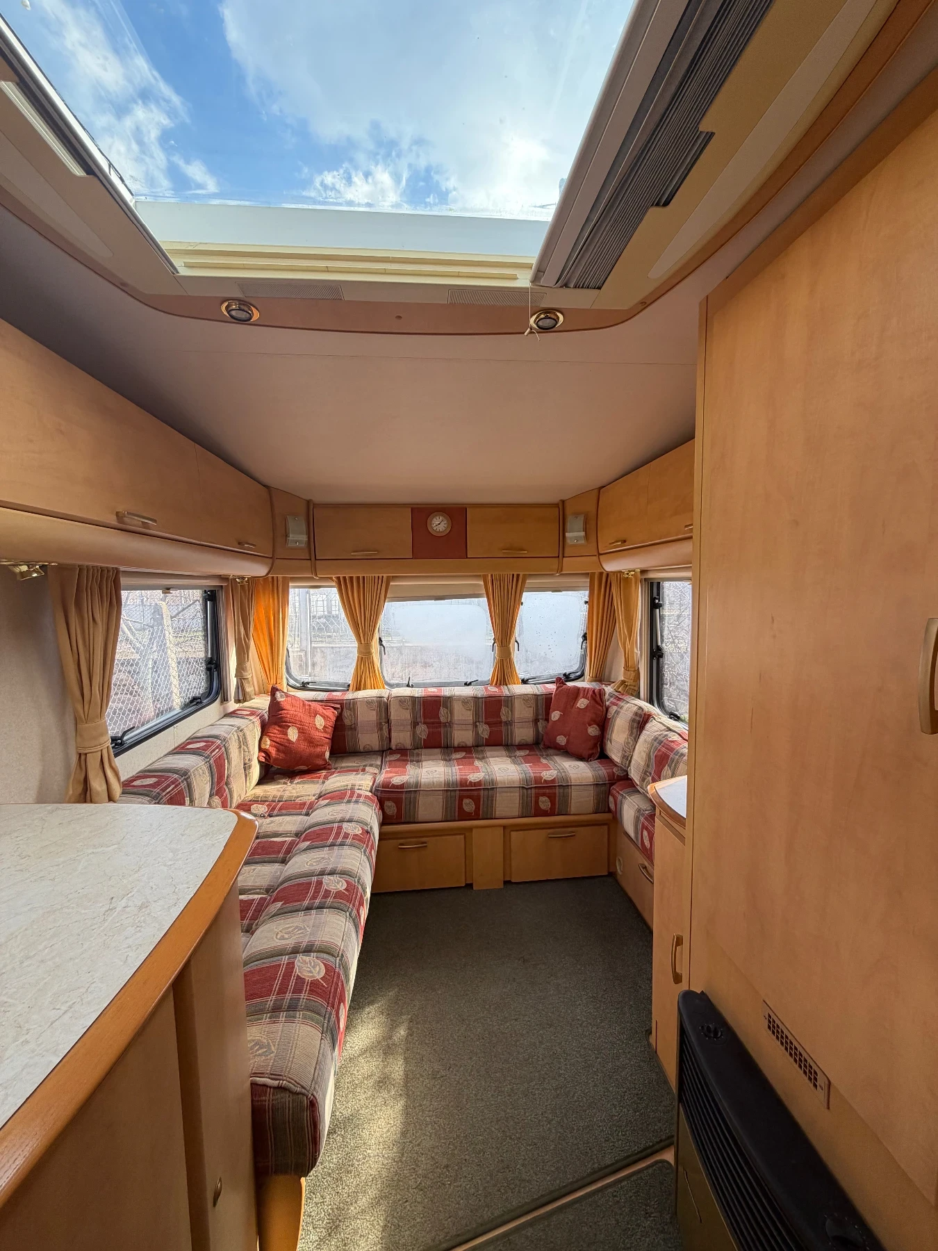 �������� Burstner Bailey Pageant Series 5 | Mobile.bg � ����������� 14