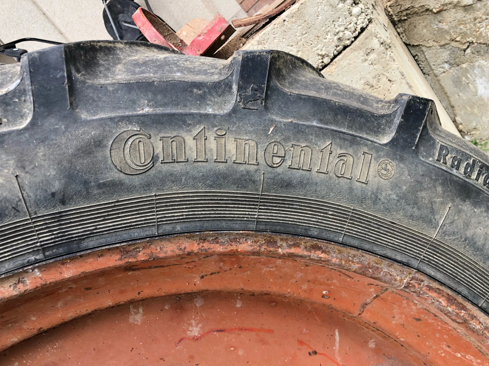 Гуми с джанти, снимка 2 - Гуми и джанти - 54097476