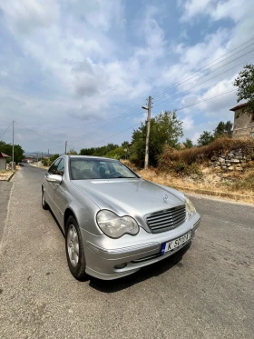 Mercedes-Benz C 220, снимка 9