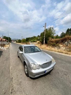 Mercedes-Benz C 220, снимка 8