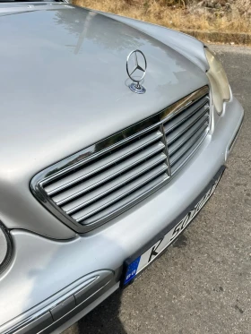 Mercedes-Benz C 220, снимка 13